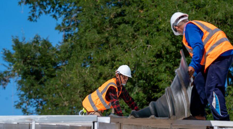 Expert Emergency Roof Repairs services in Hesperia, MI